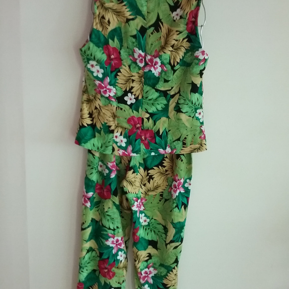 Clere Women's Sleeveless Top & Pants, Multi Color - Picture 4 of 5